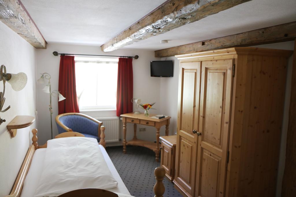 Hotel Landgasthof Adler Altenrond Стая снимка