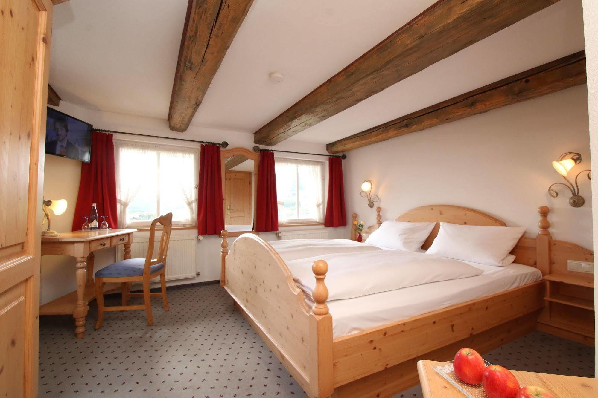 Hotel Landgasthof Adler Altenrond Екстериор снимка